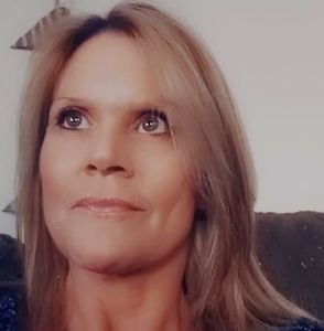 Meet your Posher, Cher